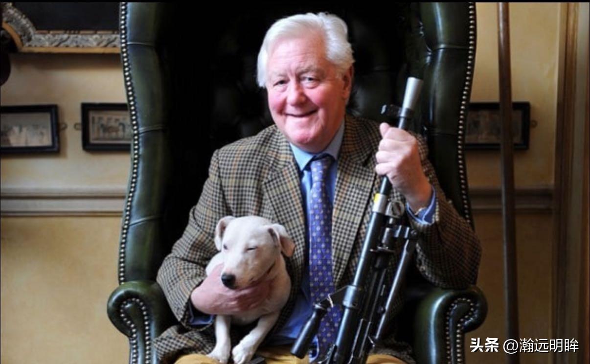 身高低于167厘米女性遭拒！英国男爵全球“选妻”引关注

近日，英国79岁的本杰