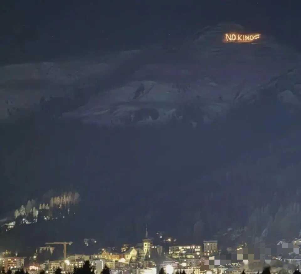 海外新鲜事 瑞士达沃斯迎接特朗普的是“No Kings”宣言，10个瑞士人将45