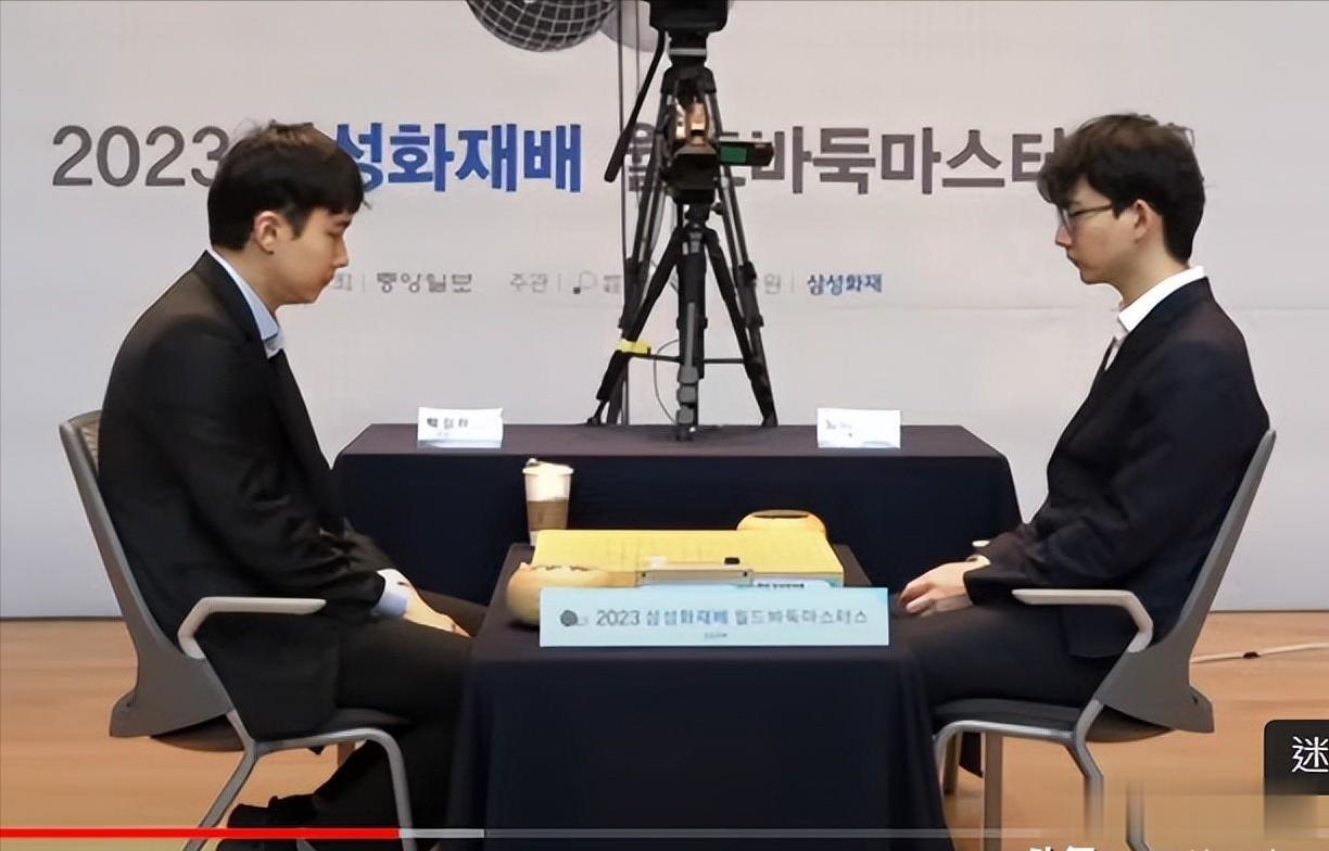 朴廷桓的被逆转，告诉我们，拳怕少壮，棋也怕少壮。

丁浩与朴廷桓的半决赛，小朴，