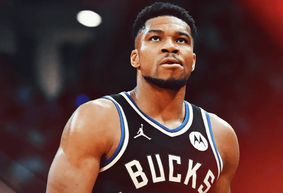 扬尼斯-阿德托昆博目前正在接受核磁共振检查。里弗斯表示，他认为雄鹿已排除扬尼斯-