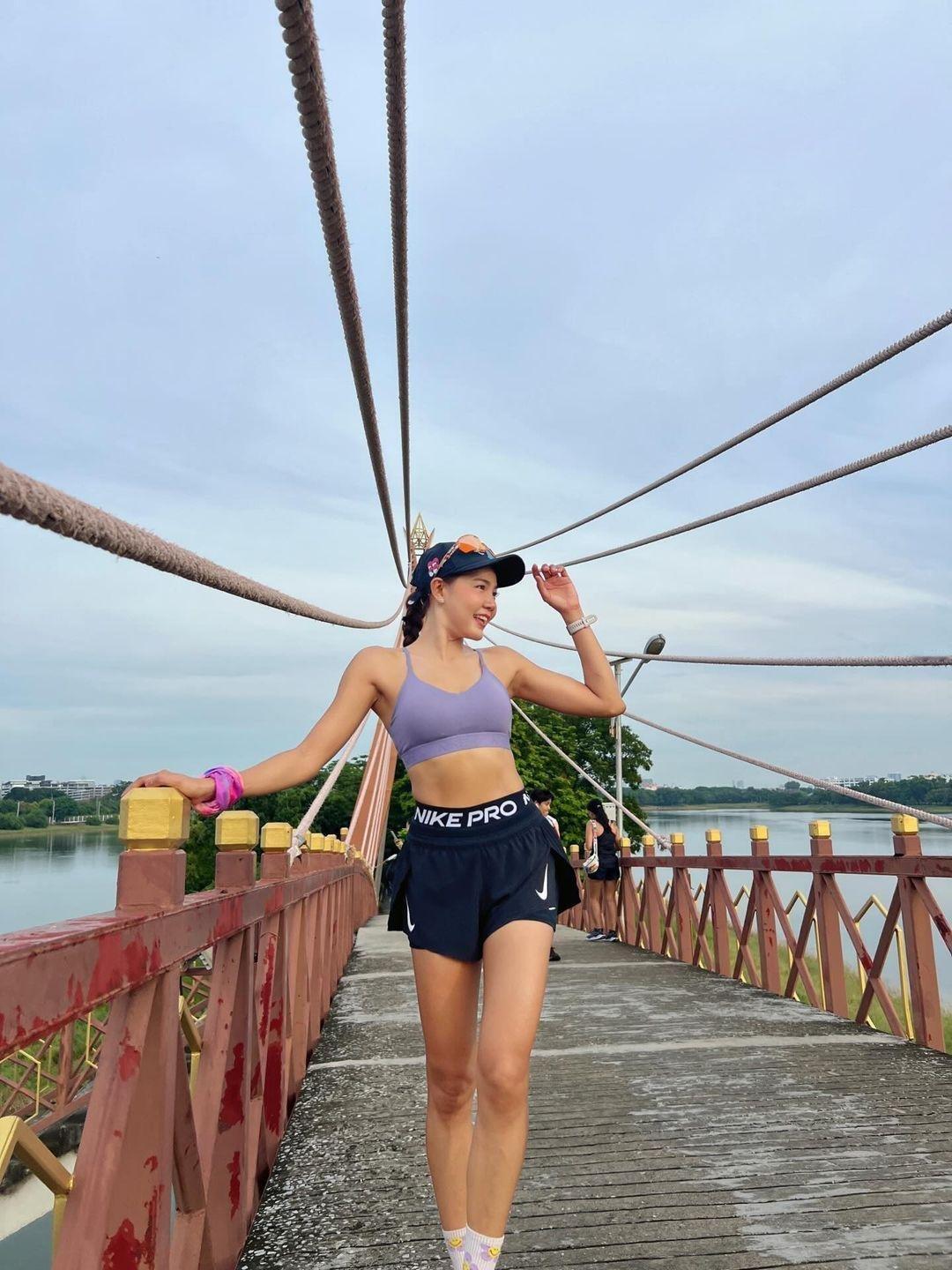 早上好呀，今天你晨跑了吗？#精英跑者##跑步[超话]# ​​​