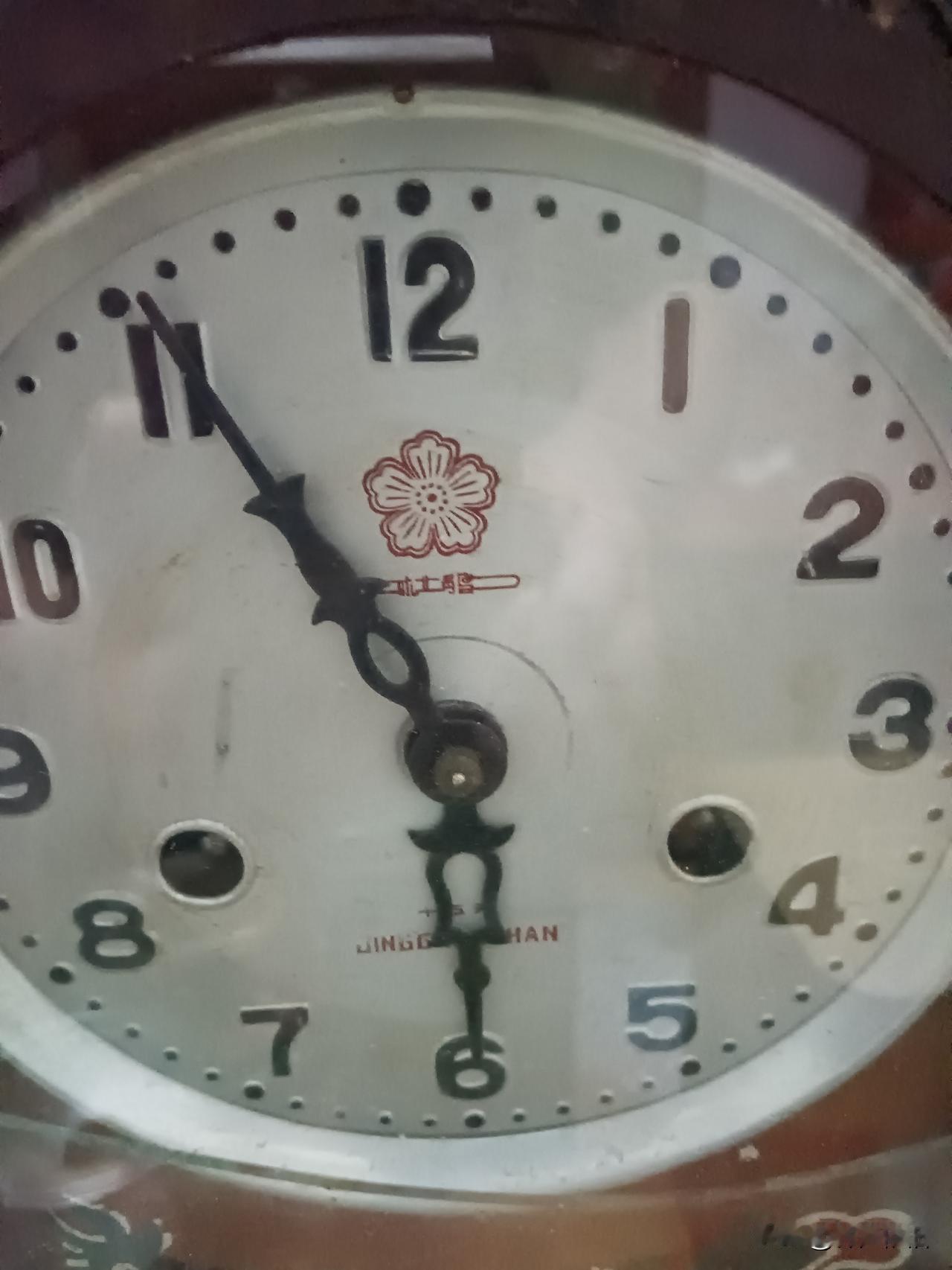 如果你在60秒内能回答正确，算你脑瓜子还很灵。
请问：360秒等于几小时？