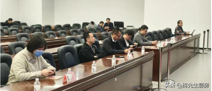 这是今天福州土拍的现场照片，话不多说，你们怎么看？