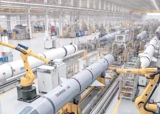 各位，近来看美国各种新闻，默默形成以下想法。
美国确实在收回力量，更多关注美洲关