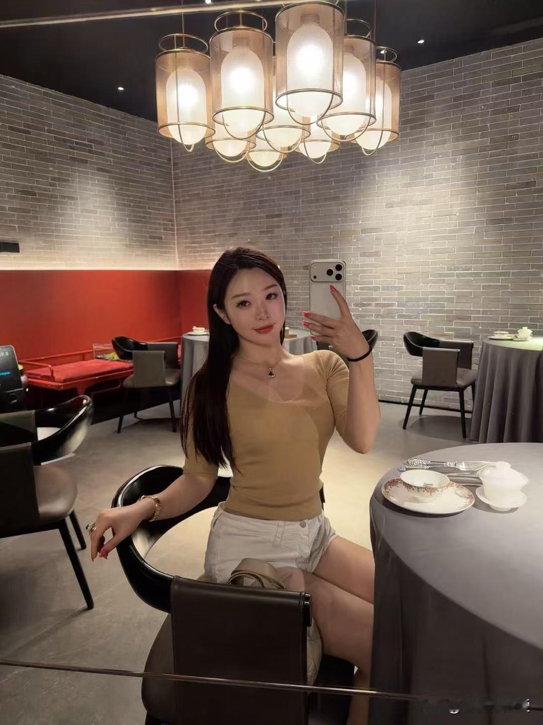 “你信天地，便敬畏天道轮回；你信祖先，便懂得来路有根；你信初心，便不随波逐流；你