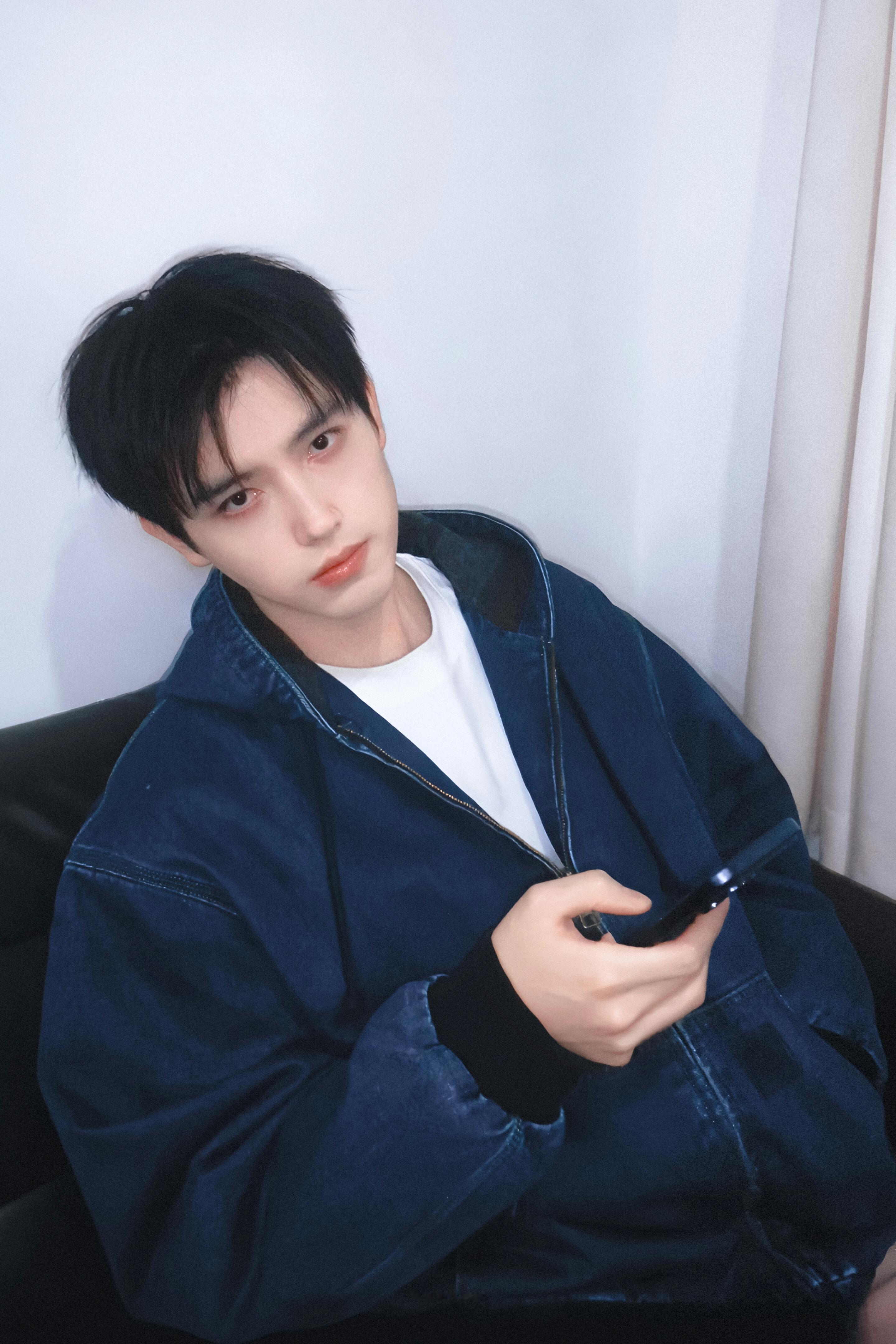 陈飞宇一出场就立住了人物陈飞宇这波演技绝了！方穆扬出场三秒，我就信了这是个会为玉