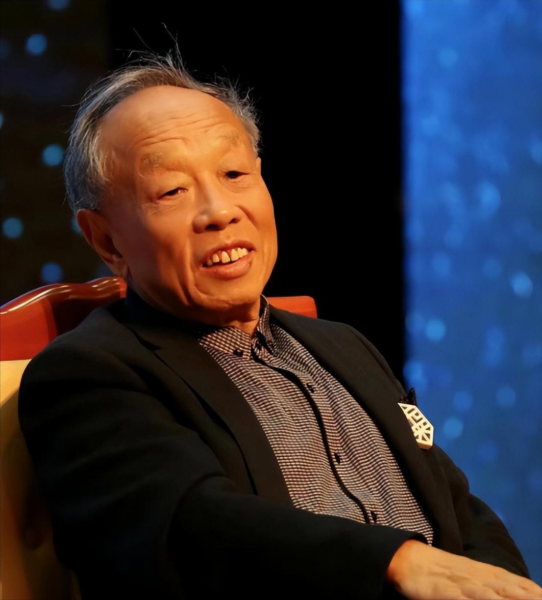 恶意抹黑藏区、无端指责中国，美国校园老太当众发难！1990年李肇星驻美演讲从容回