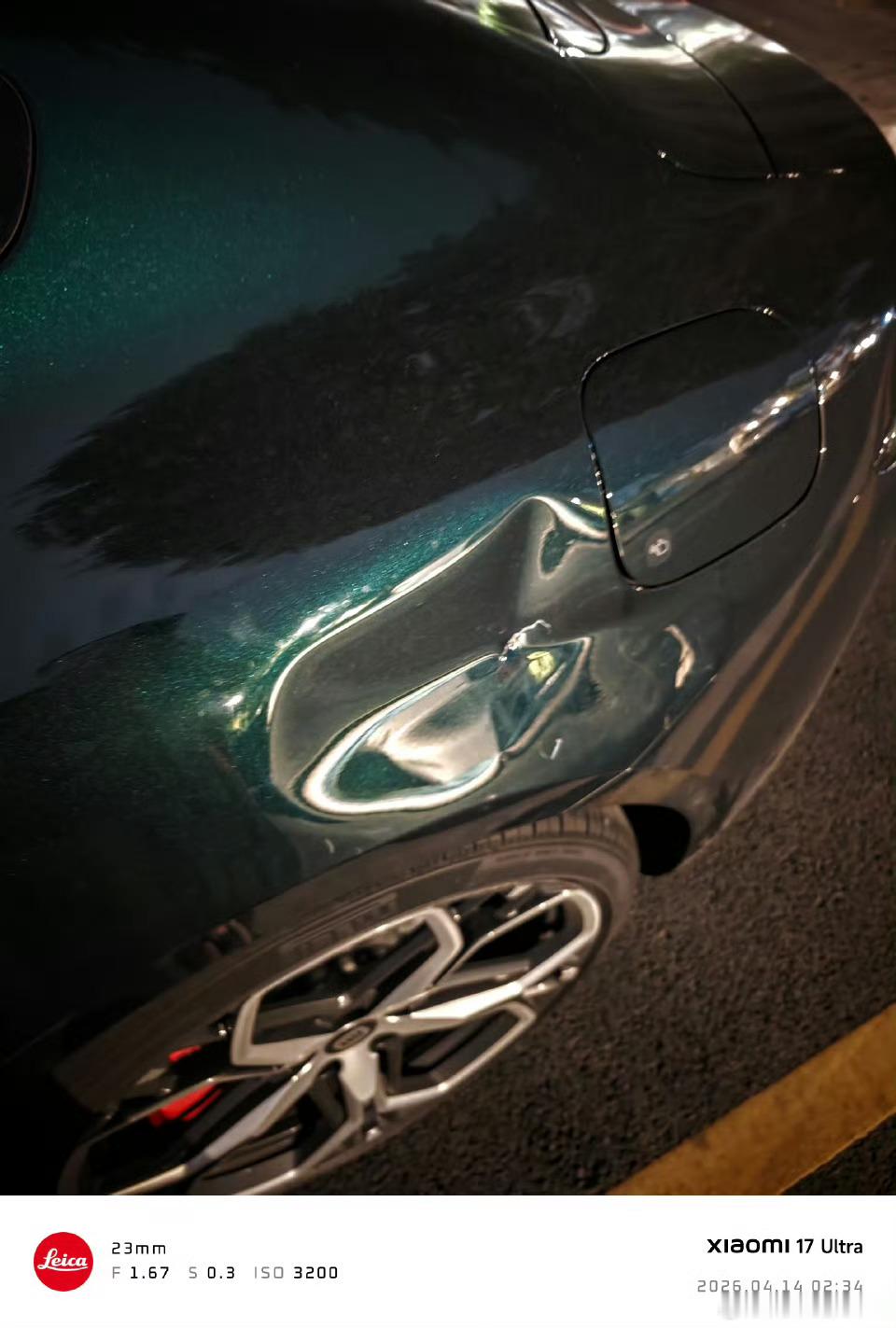 违法就是违法，故意伤害别人财产。这和品牌的喜欢与否没有关系！ 