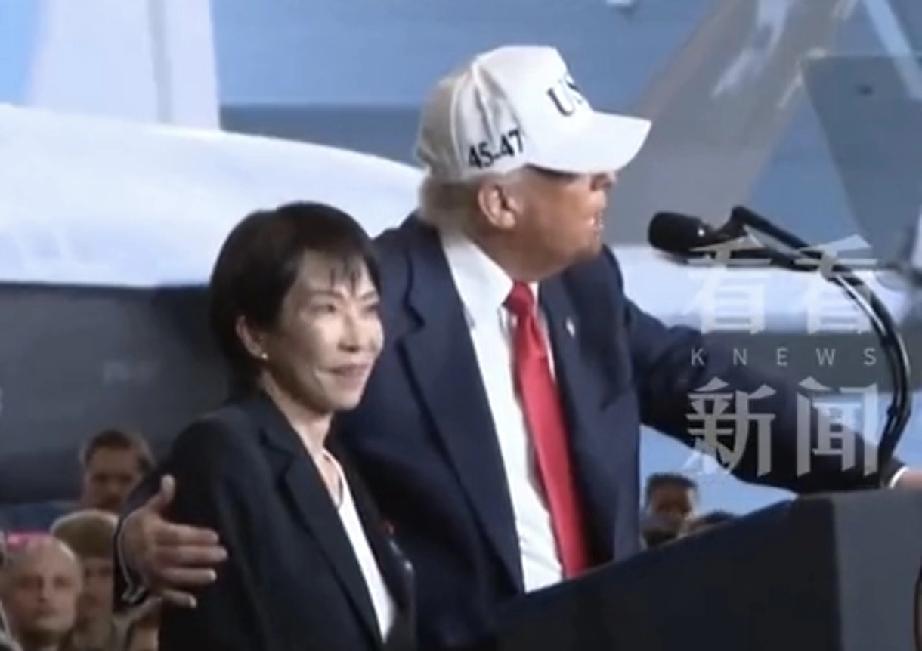 特朗普在高市访问期间，面对“为何偷袭伊朗前不通知盟友”的提问，他当着高市的面给出