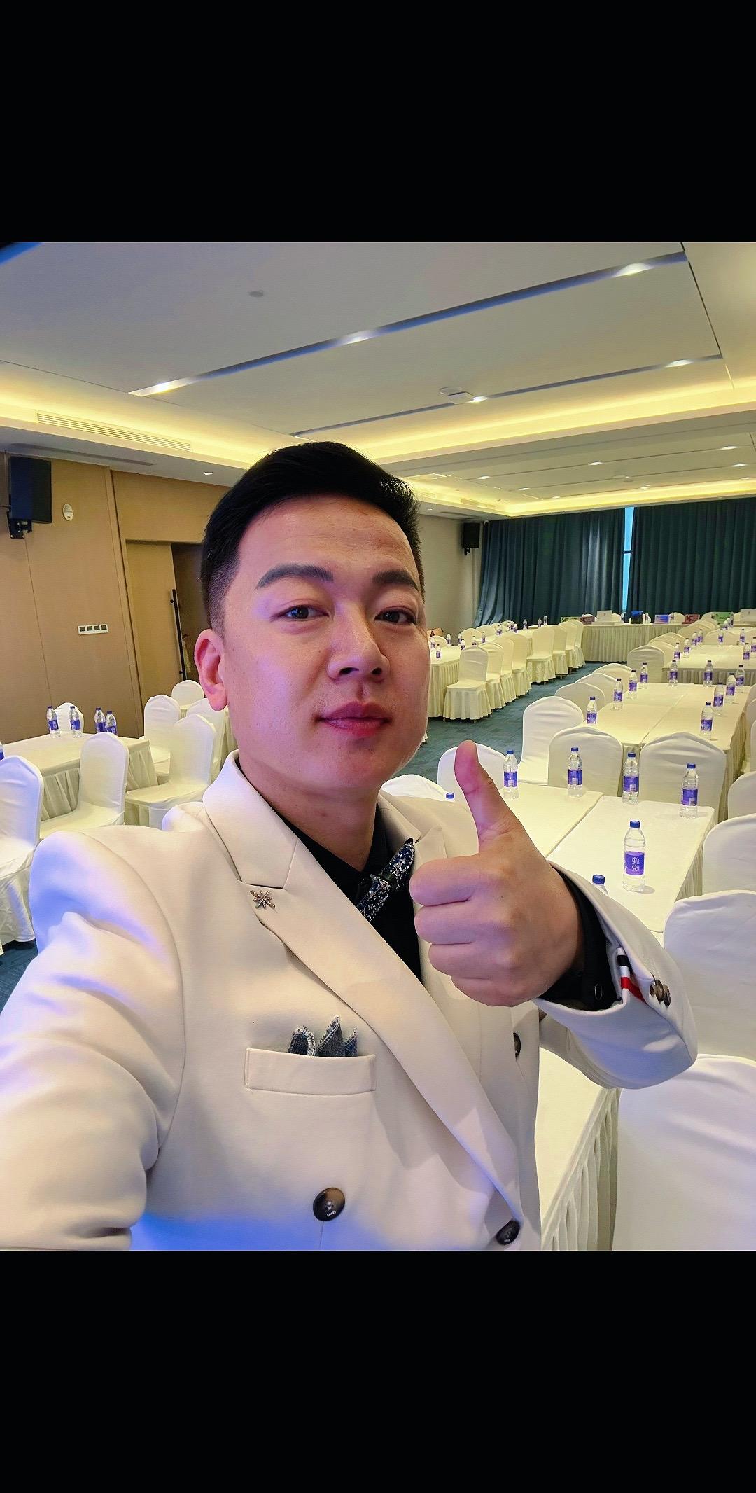 喀什站活动即将开始主持人