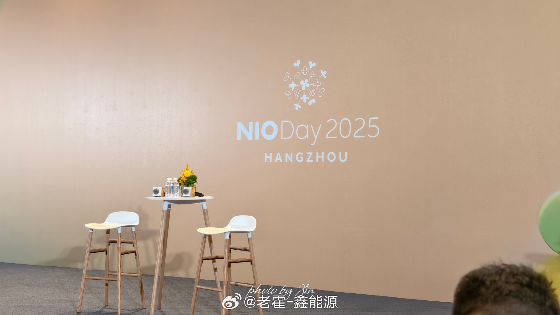 群访要开始了，今天一定有很劲爆的提问~纯电大三排suv的时代正在到来2025蔚来