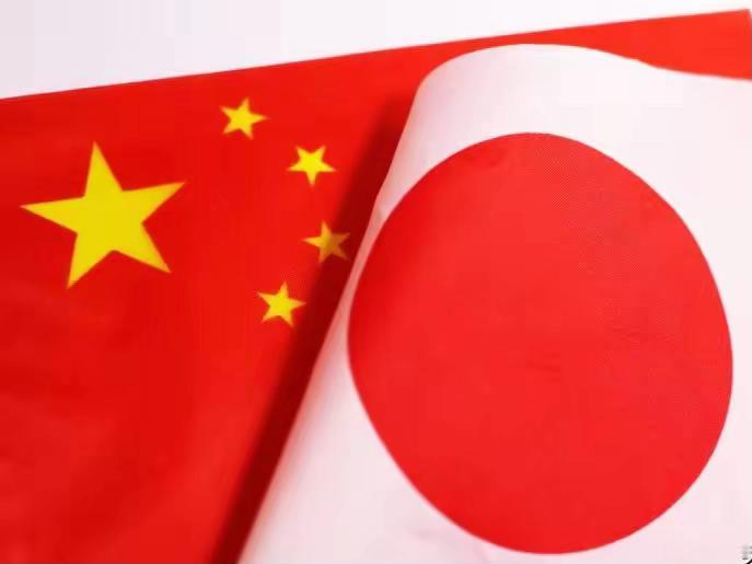 日本气炸了。当地时间7月13日，日本方面透露，日本海上保安厅多艘巡逻船只，上周为