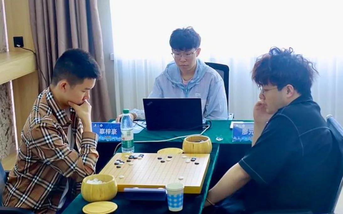 农心杯选拔精彩瞬间~
4人连胜顺利闯关
4人双败提前出局



第27届农心杯三