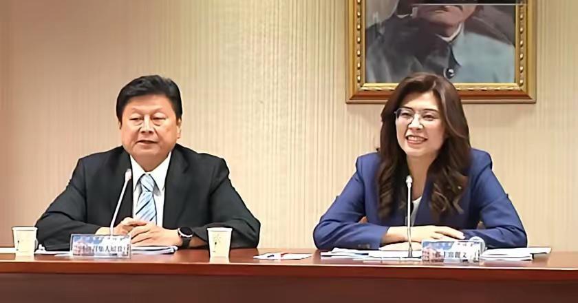 只有新竹、竹北蓝白破局背景能写。9月29日郑丽文“军令”、黄国昌与罗智强徐巧芯洪