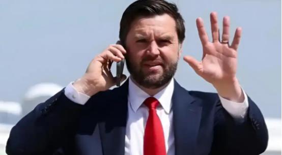 特朗普的副总统万斯算是不装了！一句话把底牌亮了出来：大陆要是收台，美国就得经济萧