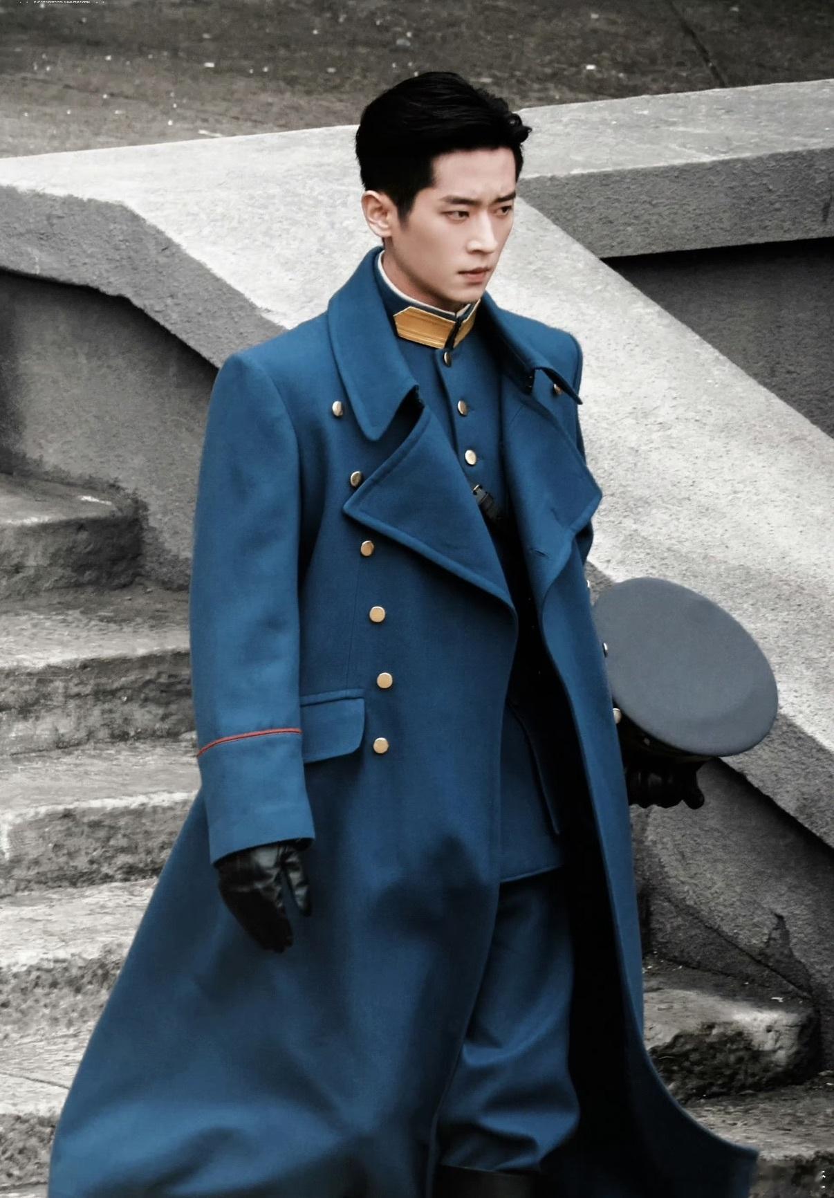 丞磊新剧皮衣背后掐脖看爽了 玉簟秋 哇塞，丞磊在《玉簟秋》里皮衣背后掐脖的戏份太