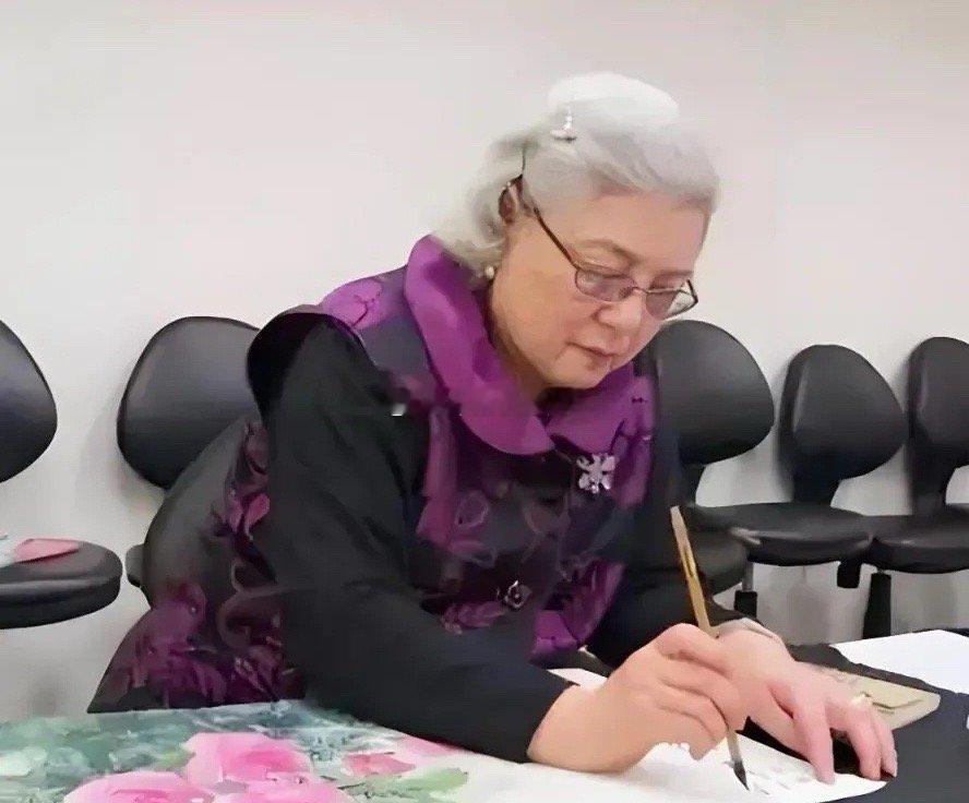 林婉珍离婚后很快就嫁给了一名医生，叫王子平。王很宠她，两人生活了20多年。很巧的