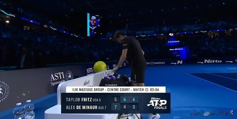 ATP总决赛小组第三轮
弗里茨57,64,63你在德米纳尔，
弗里茨小组2胜1负