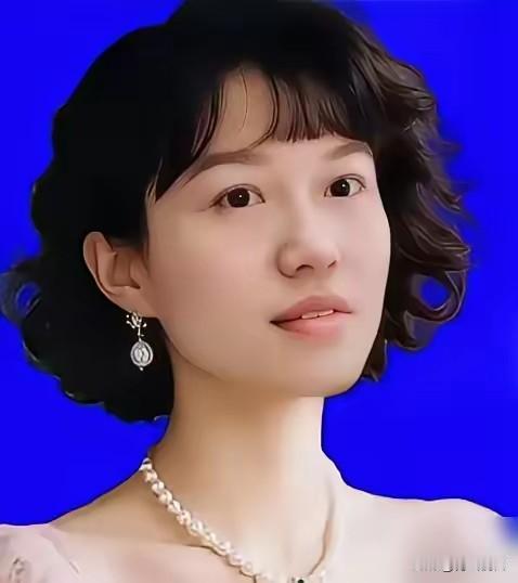 这事儿说起来挺有意思的。最近网上又翻出杨振宁先生给翁帆女士的财产分配方案，好些人