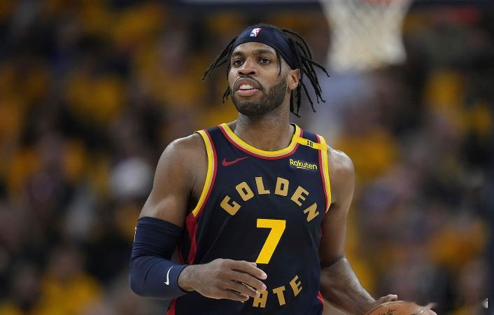 NBA常规赛，勇士半场38-53落后于森林狼。上半场比拼，希尔德再次找不到筐。他