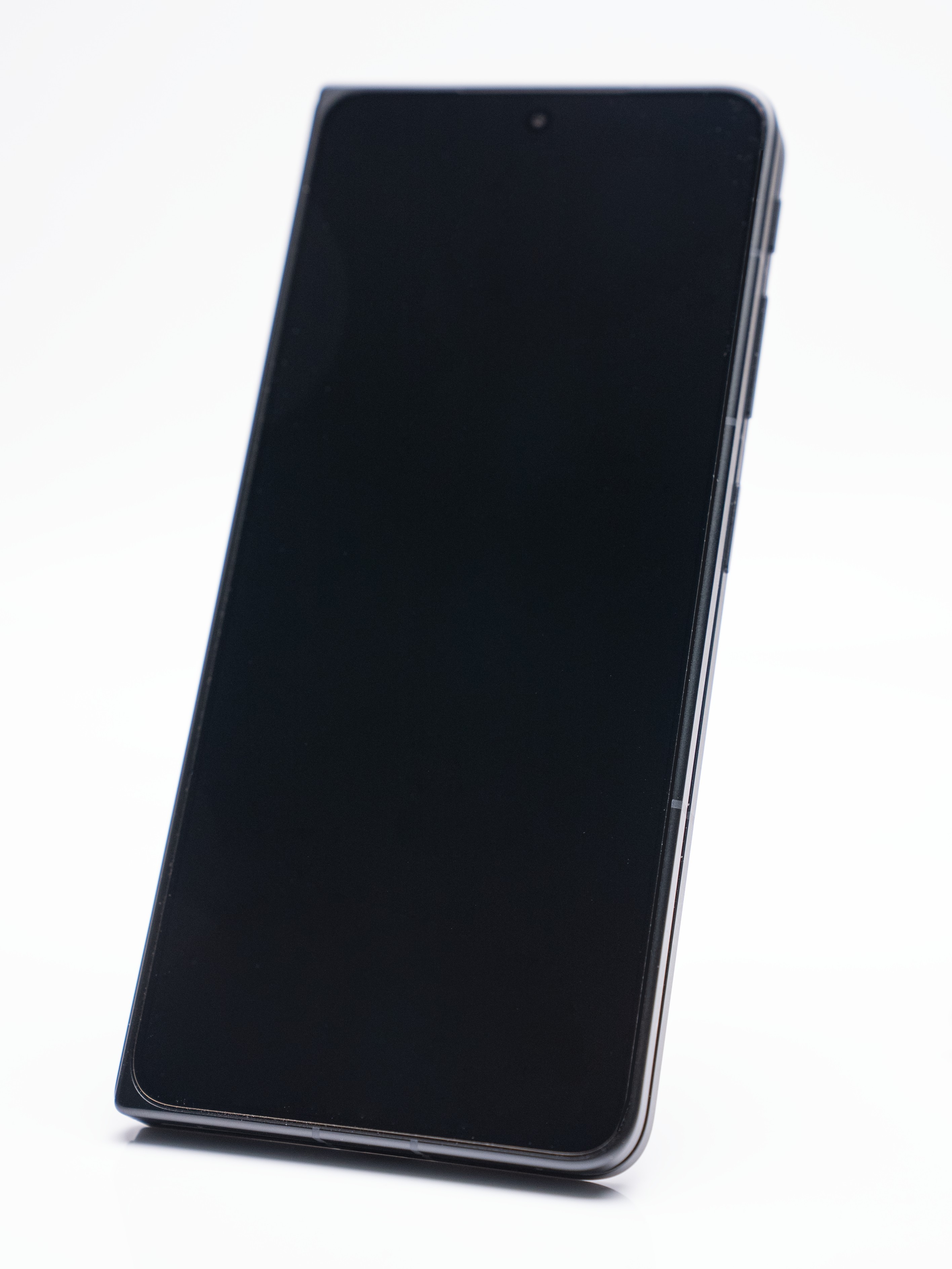 这是一片专为oppo find n6 打造的「超能 Pro」钢化膜｜现已上新，欢