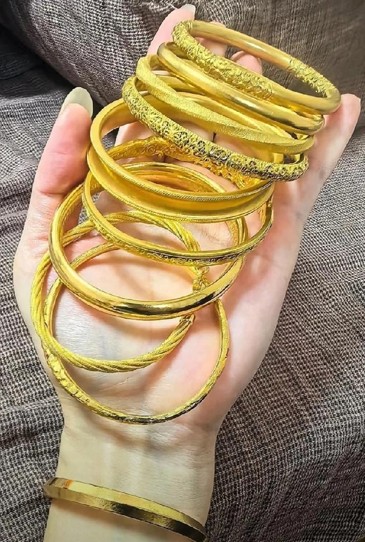 黄金价格飙升却难以变现？
消费者面临“有价无市”的困境

近期，
黄金市场出现了