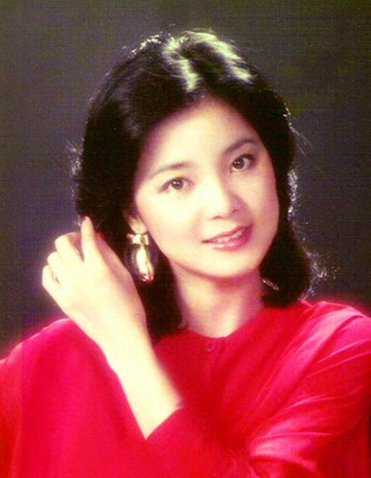 1995年邓丽君离世后，母亲赵素桂留下耐人寻味的话：女儿选在这个节点离开，她其实