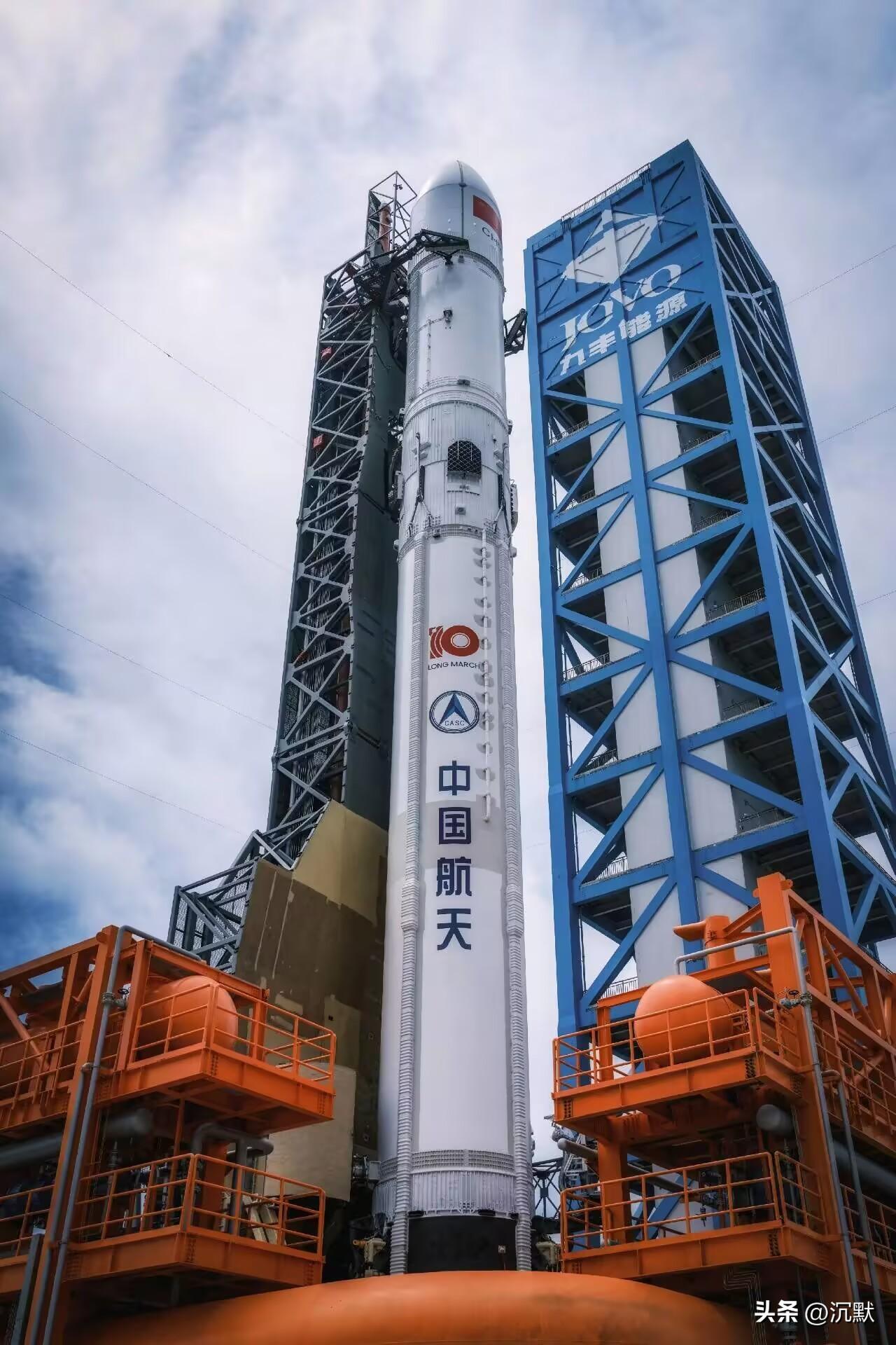 【长征十号乙锁定7月10号择机发射！】日前长征十号乙火箭已经在海南文昌中国发射场