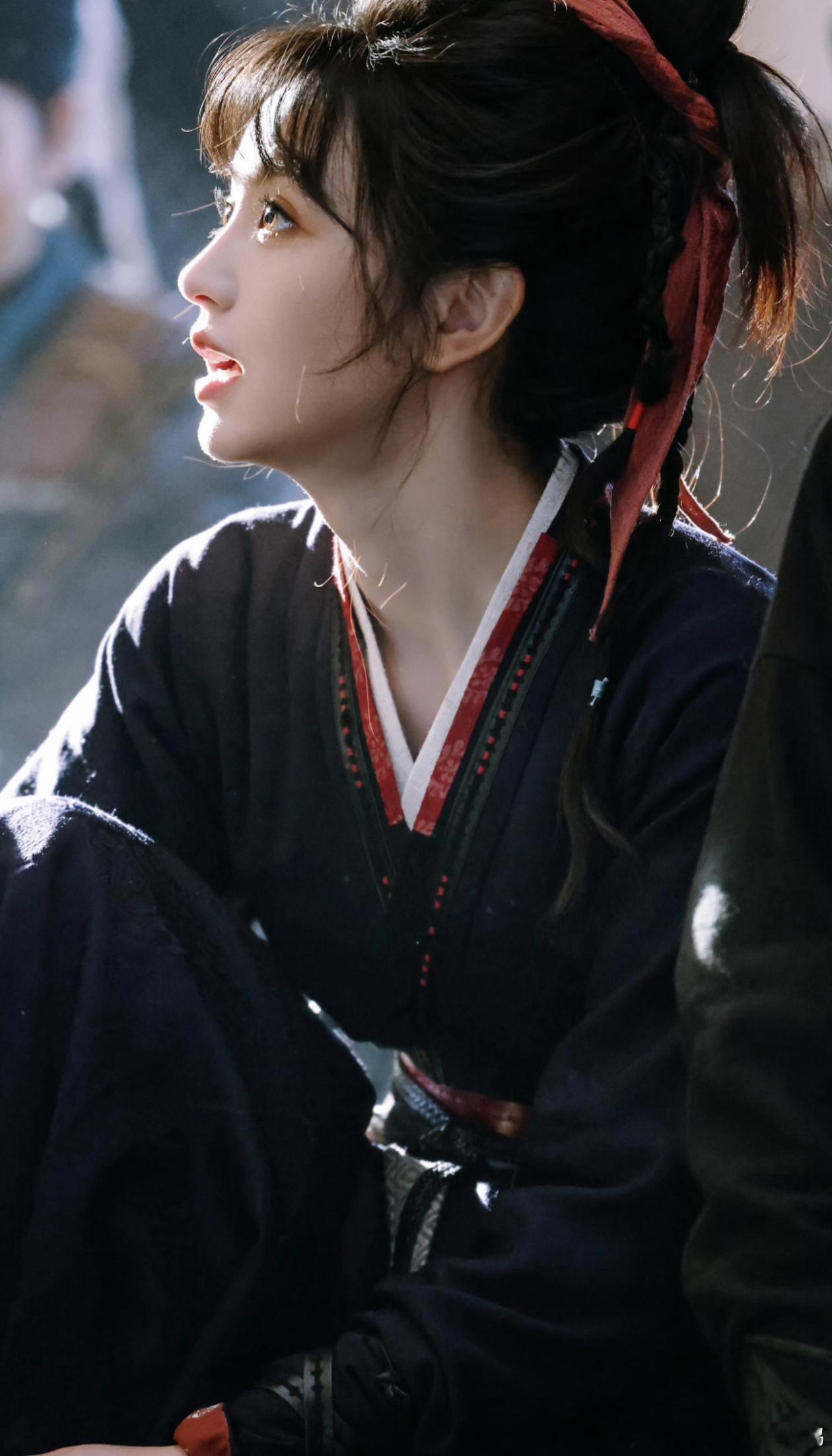 林俊杰一开嗓男女主宿命味来了 林俊杰一开口，仿佛时间都静止了，只剩下男女主之间那