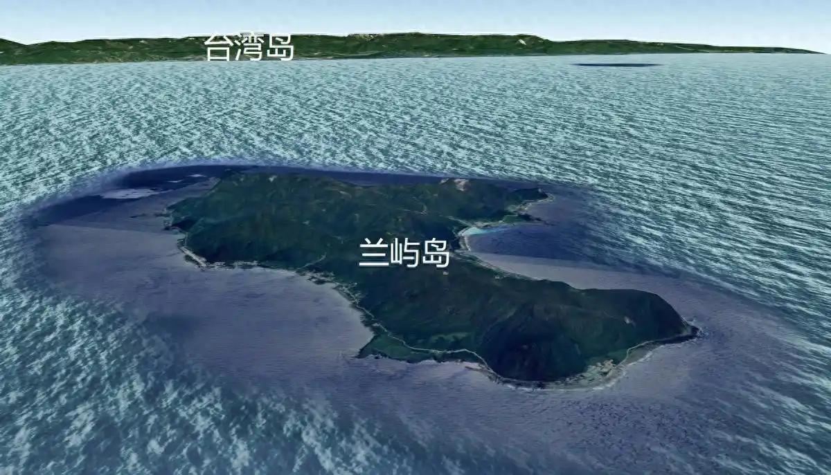 在台湾岛东南方的太平洋海面上，静静漂着一块45平方公里的小岛，名叫兰屿。岛不大，