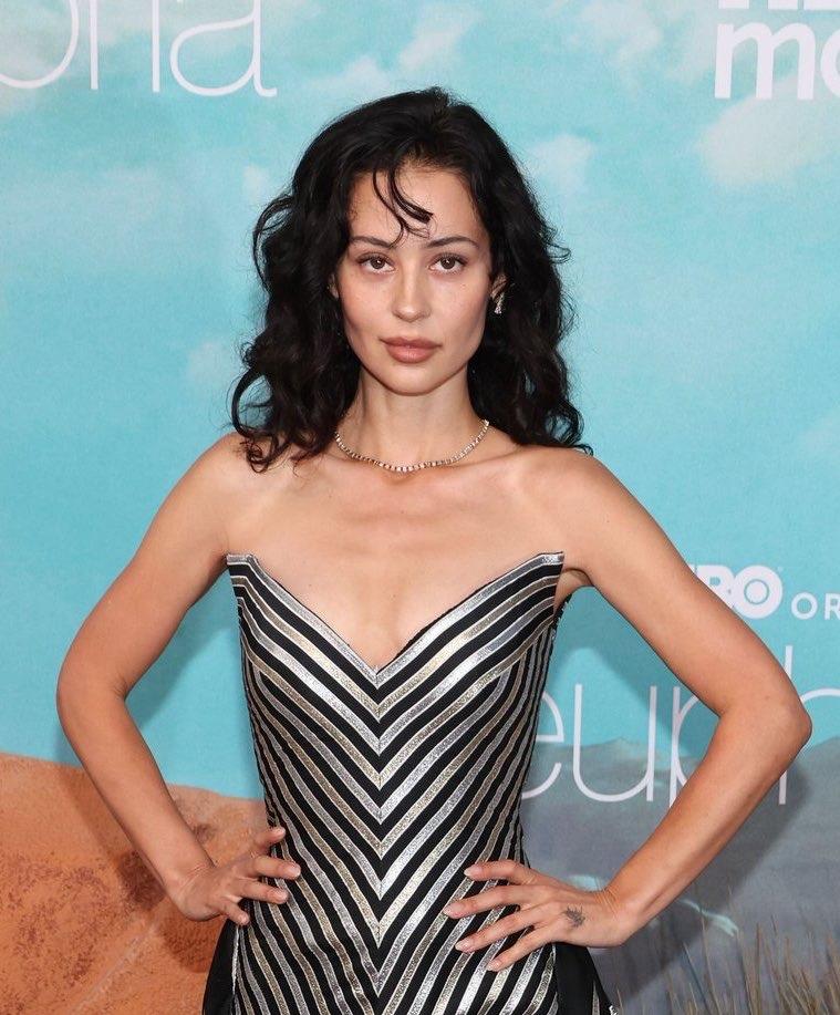 这种回归过度消瘦的趋势是近年来最可怕的潮流之一，从八万个角度来看，这一切都完全错