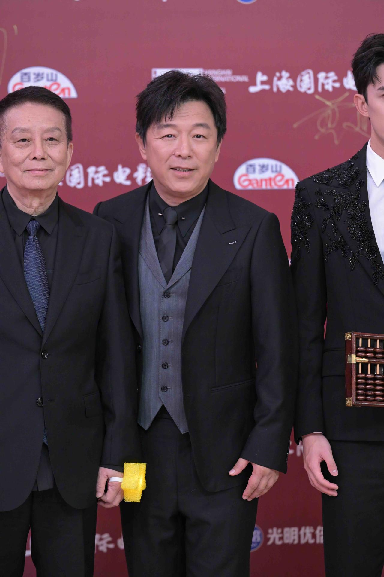 电影《群星闪耀时》主演黄渤、吴磊、高叶、孙阳等亮相上海国际电影节