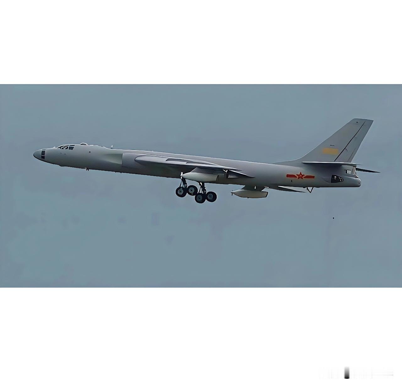 军迷社区——轰油6空中加油机
该型机是我国首款空中加油机，虽受原型机限制，载油量