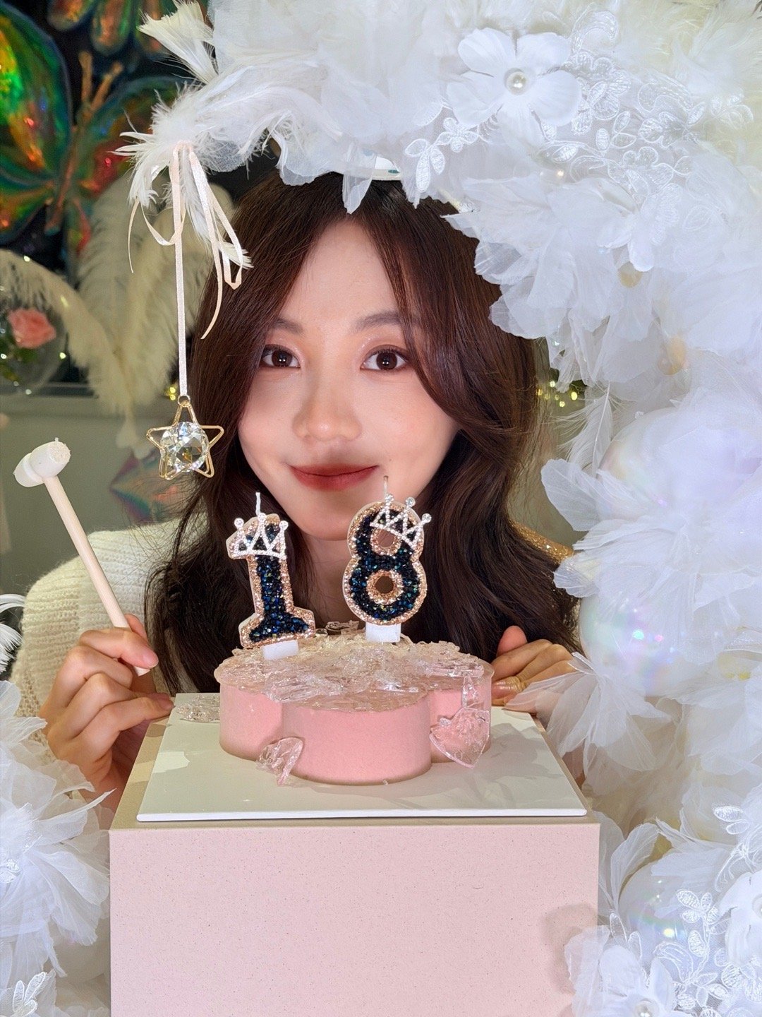 胡意旋 我不抽象啊 胡意旋的直播也太有梗了！背景放《酒醉的蝴蝶》先把自己整红温，