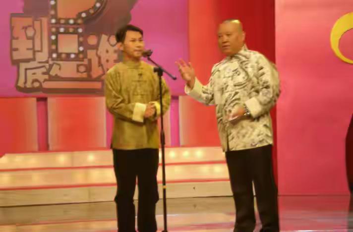 【著名相声演员何云伟暗讽郭德纲，直指郭德纲收徒模式，你怎么看？】
近日，著名相声