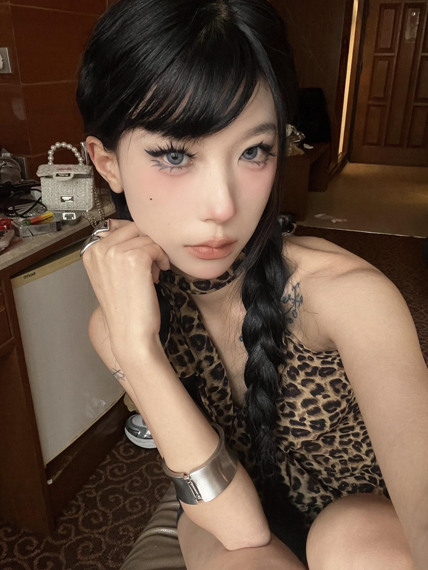 豹纹女王。