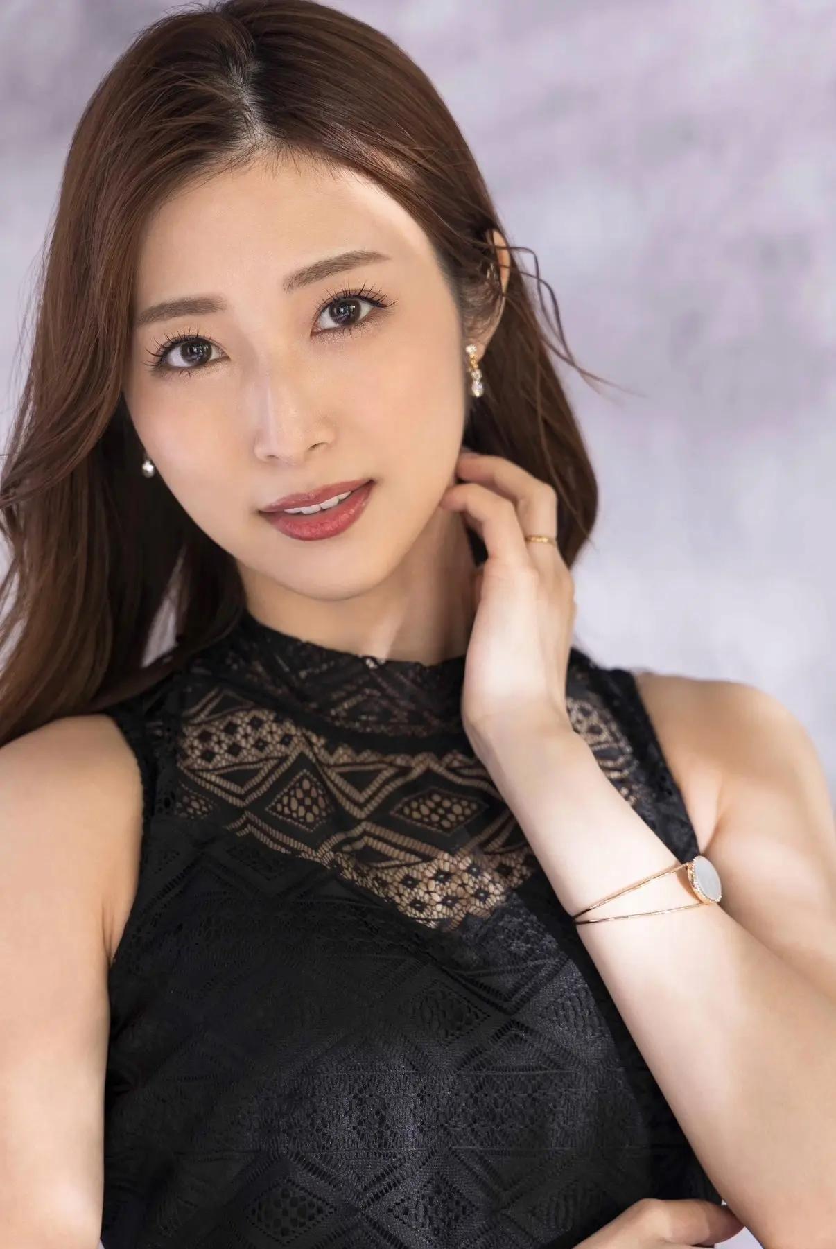 今井栞菜♥︎kanna Imai温柔女郎造型 御姐歌手