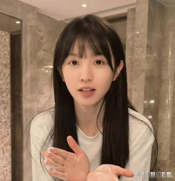 田曦薇素颜真美！ 