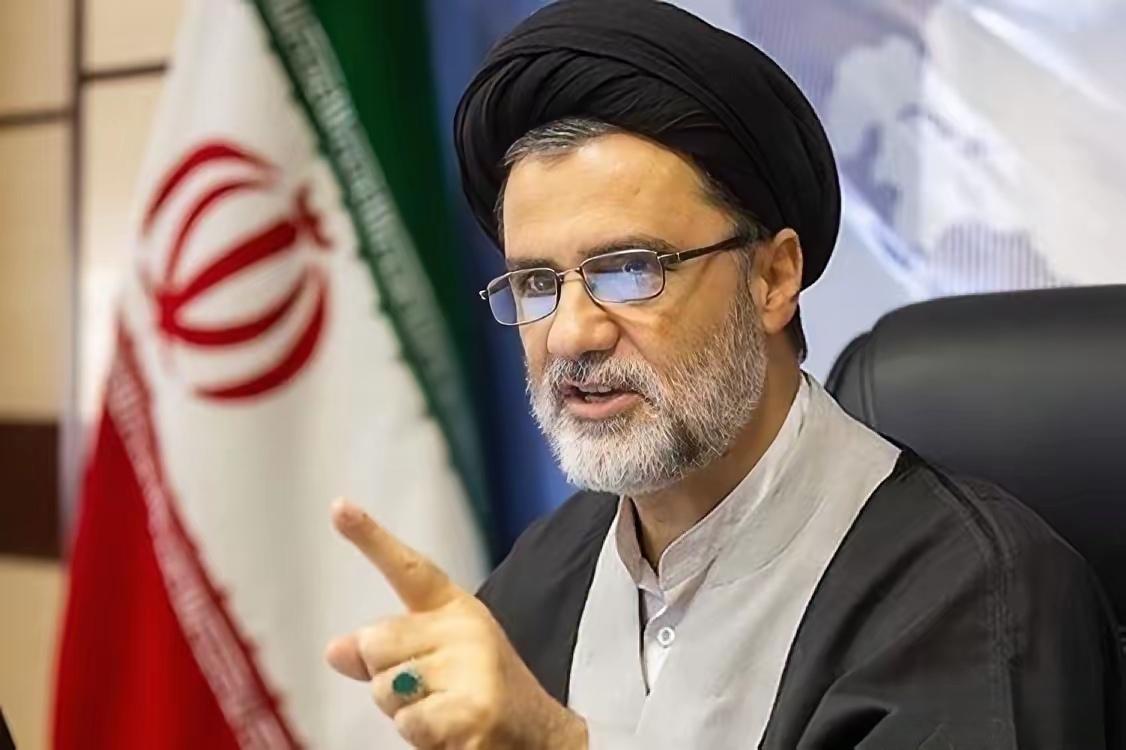 伊朗议会议员马哈茂德·纳巴万称：“特朗普若稍有不慎，至少会有3000到4000名