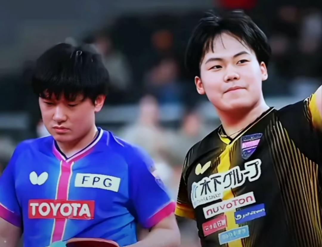 在乒乓球男单世界排名中，日乒队员松岛辉空排第一，另一位日乒队员张本智和排第三。