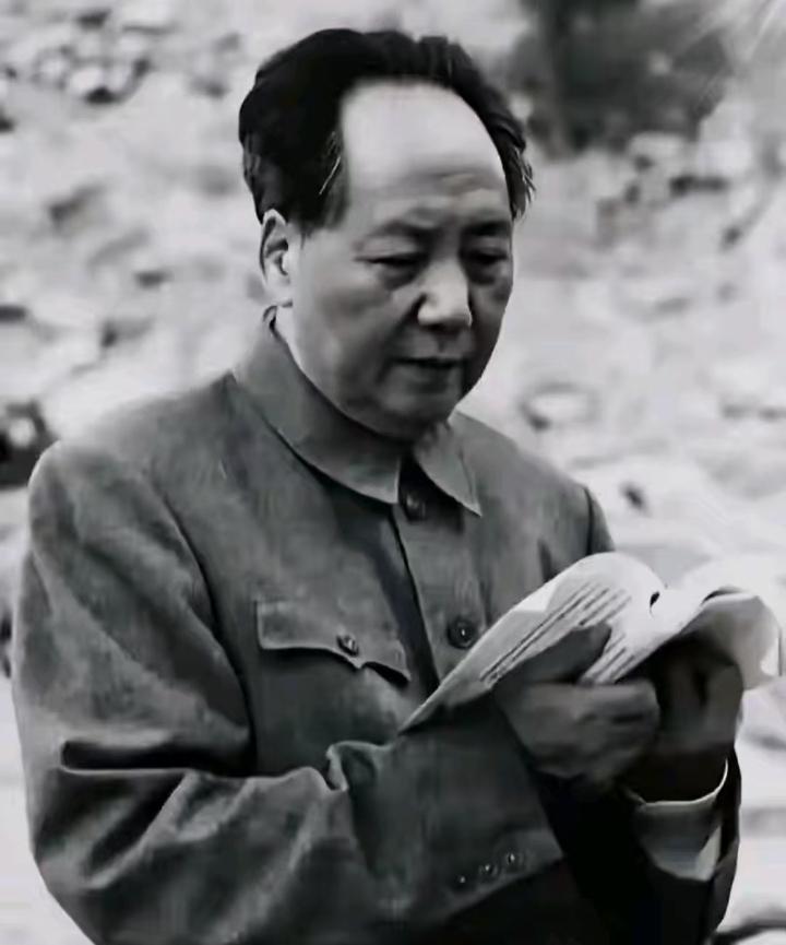 人真正的底气，藏在这三种能力里，读懂少走弯路。

在日常工作和生活里，很多人都在