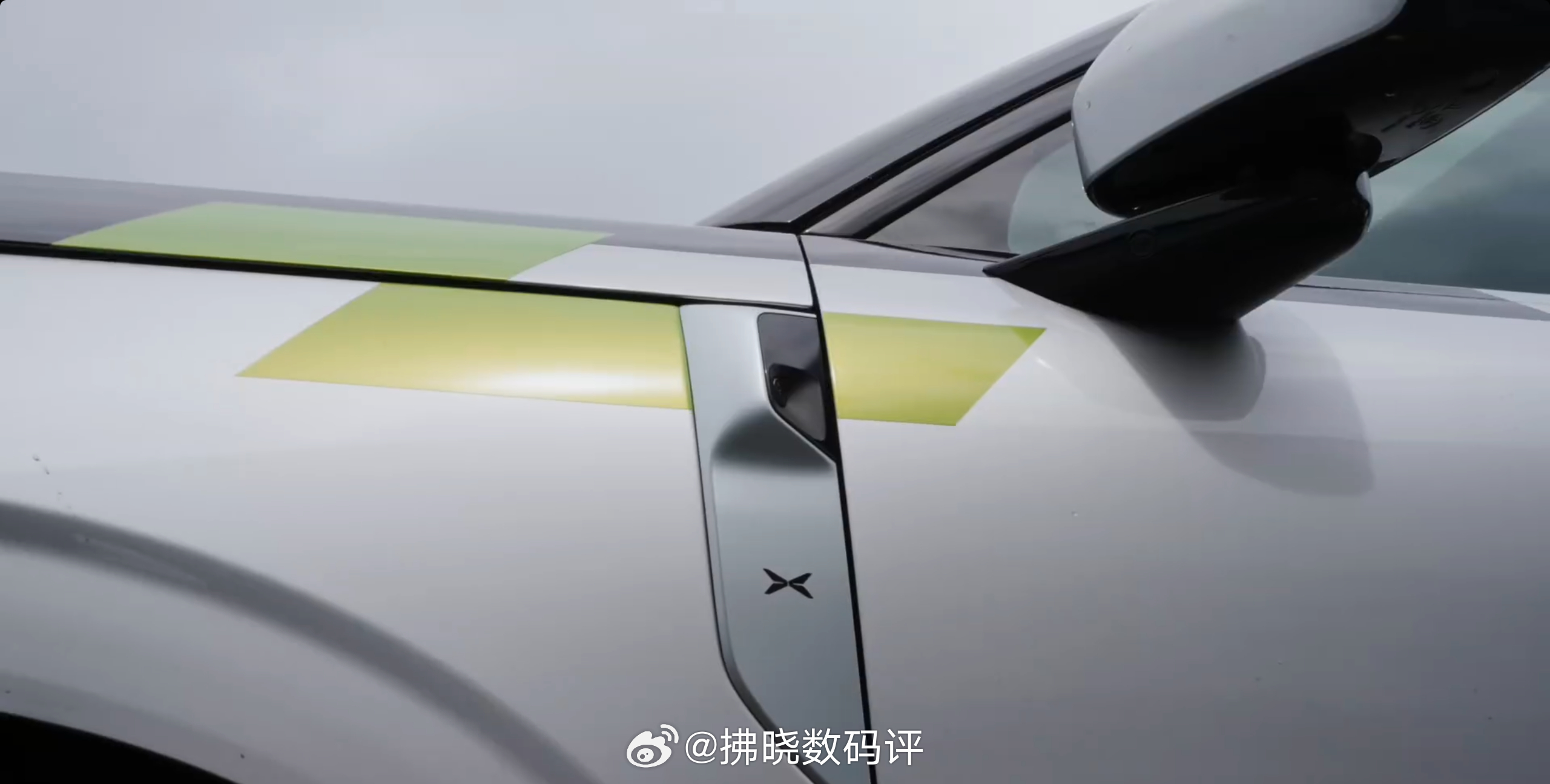 何小鹏完成Robotaxi第一单 “Robotaxi”是基于小鹏GX深度定制的国