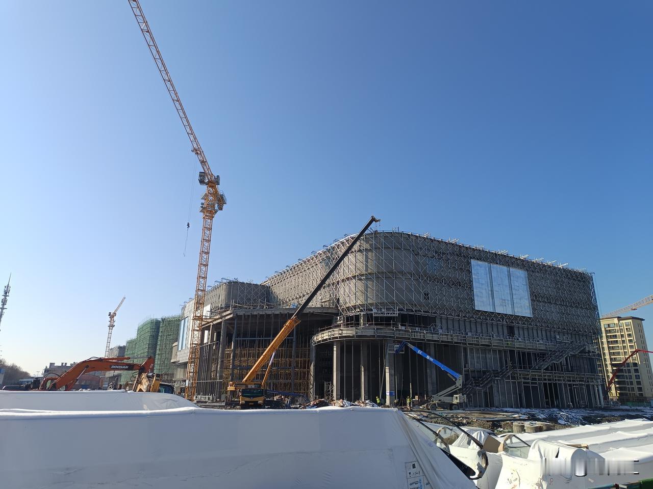 近日乌鲁木齐第三座吾悦广场正式进入开业倒计时，时间为8月28日，到目前已不足6个