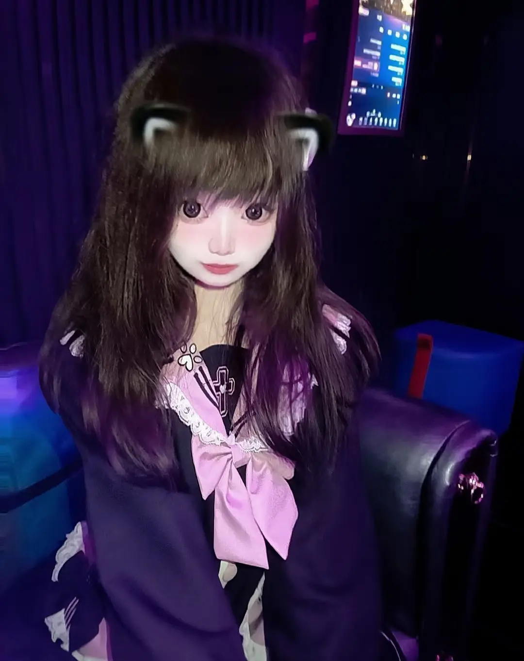 ╭◜◝ ͡ ◜ ͡  ╮ (      爱…     ) ╰◟◞ ͜ ...