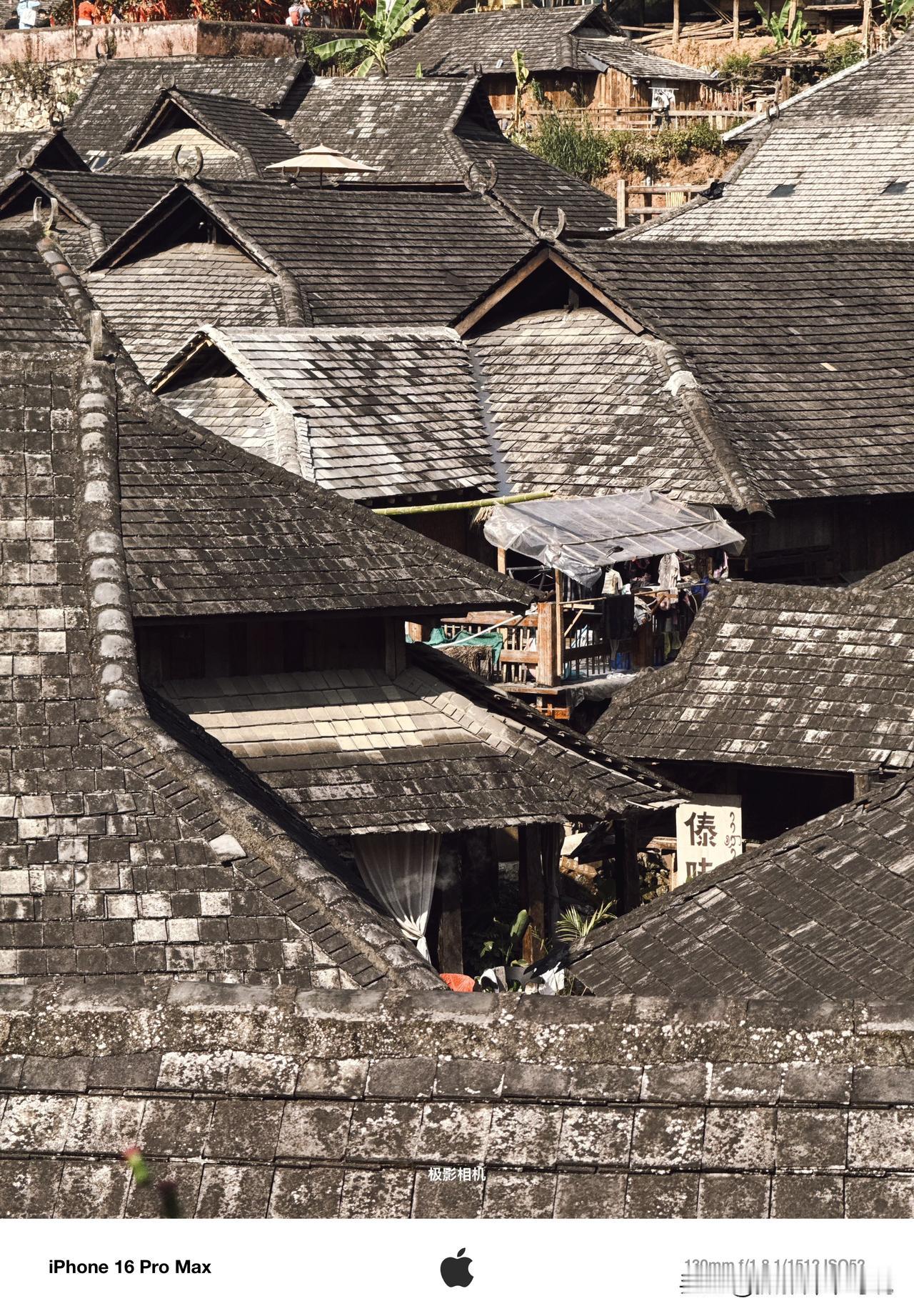 堂堂景区居然没有公厕是要闹哪样？要上个厕所简直要跑断腿。这两天在云南某景区游玩，