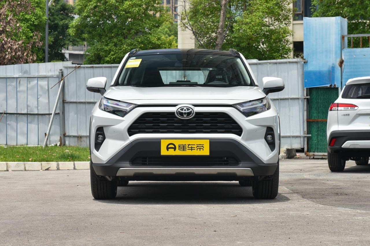 8-20 万预算二手 RAV4 荣放怎么选？
上周帮一个开奶茶店的兄弟淘二手 R