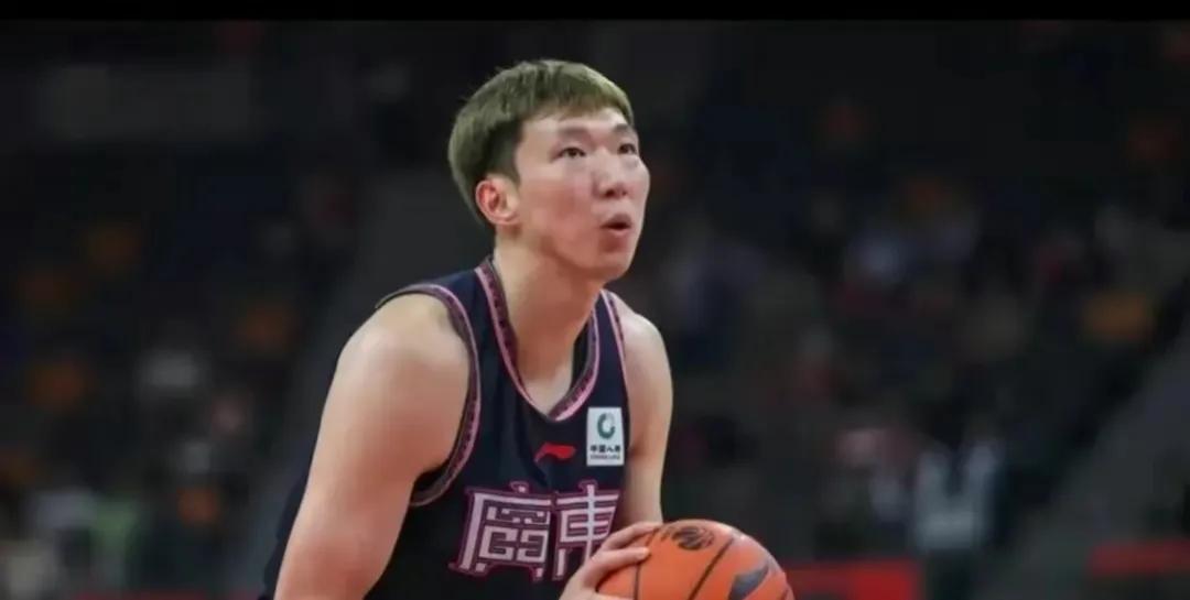 乌戈碾压杨鸣！CBA广东119-94辽宁，令人3大可笑的事实：
1.乌戈带队3次