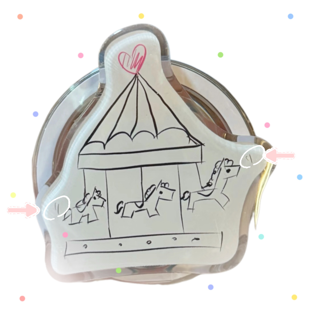 甚至最左边和最右边还画了‘’ 🎠 ‘’很灵动啊🥹 