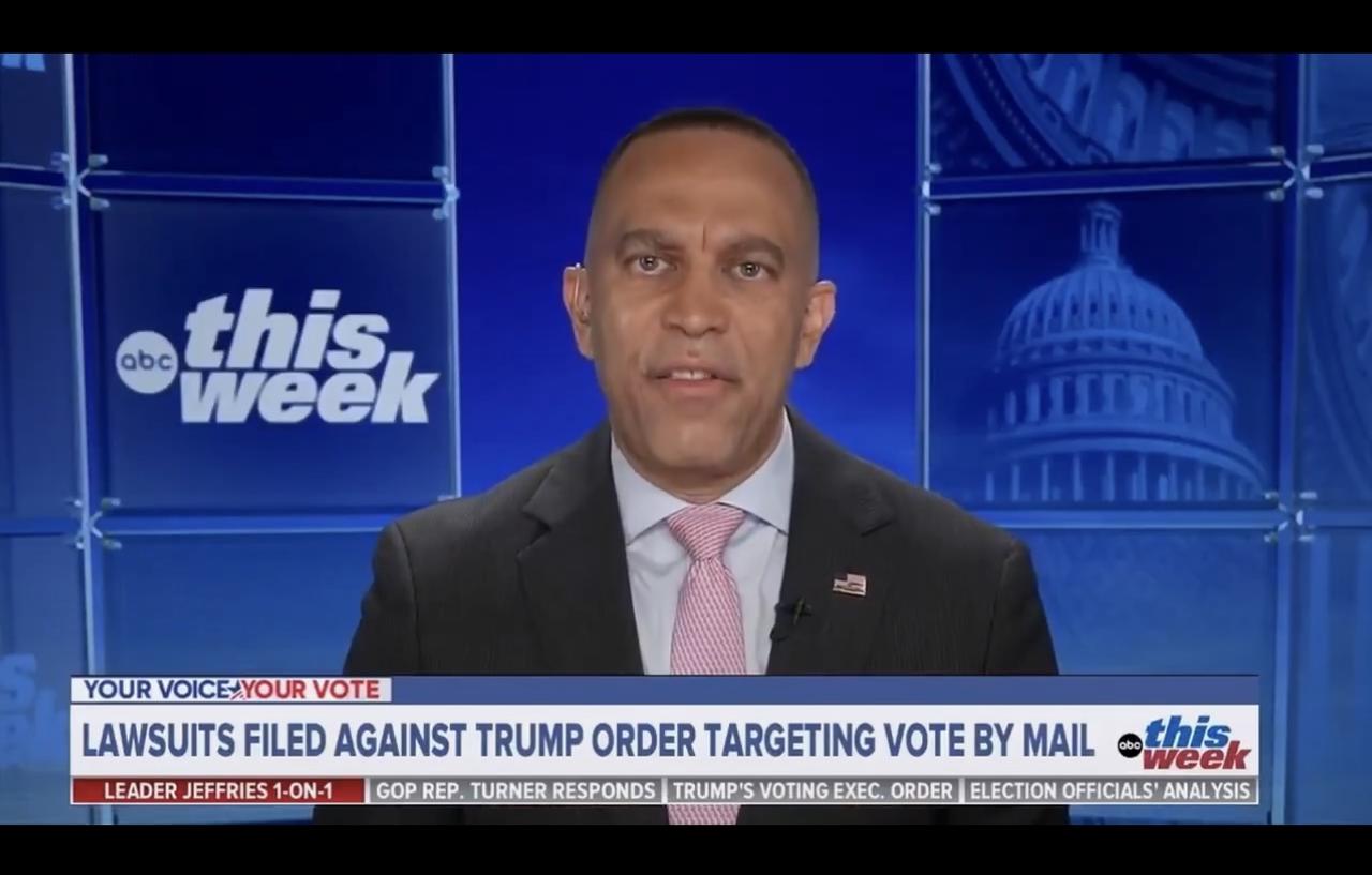 美国众议院民主党领袖杰弗里斯： “如果民主党人获得在众议院的机会，我们将努力降低