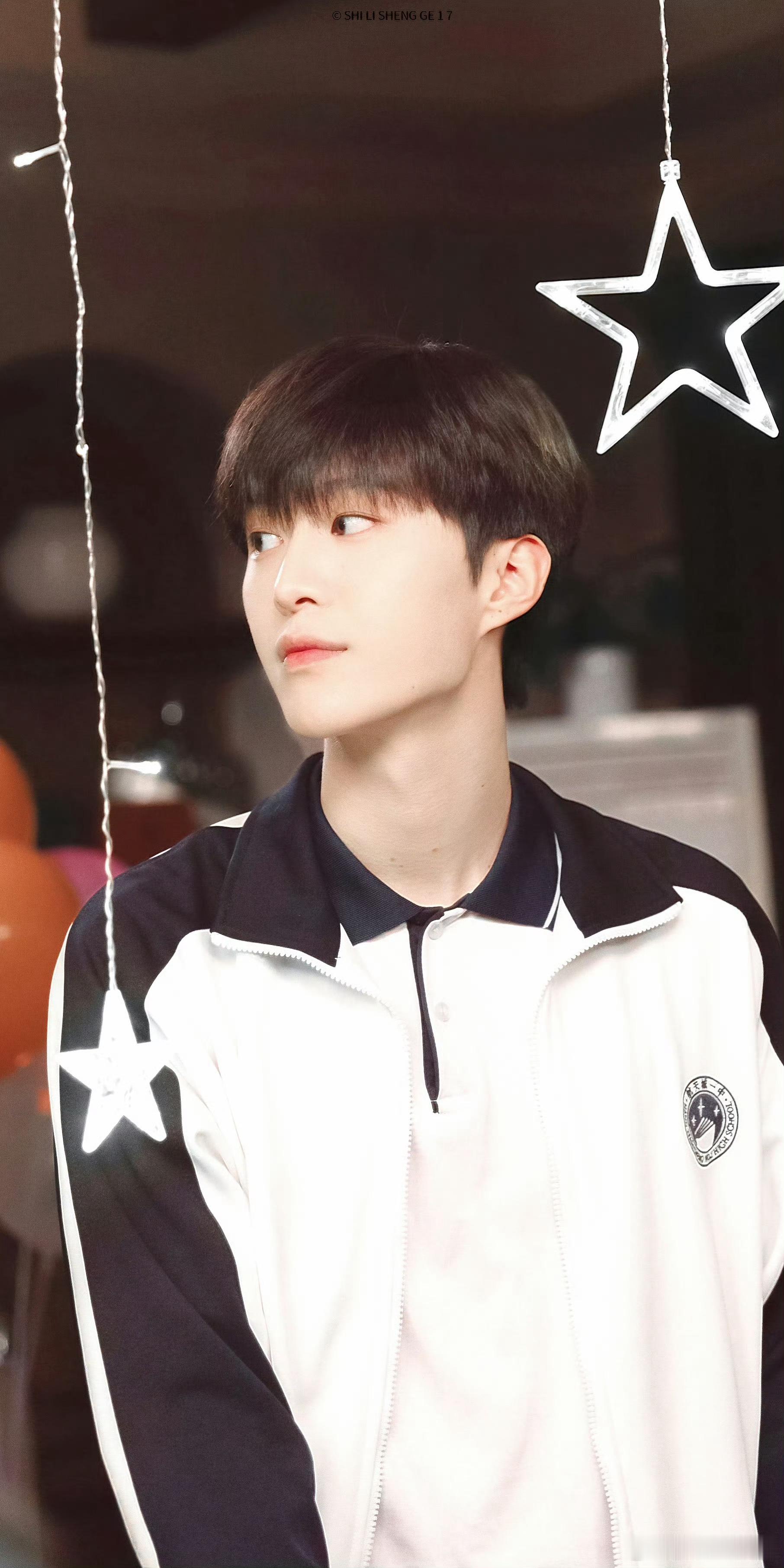 【范丞丞】明明可以靠颜值吃饭偏偏要靠搞笑哈哈哈 